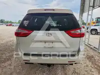 2015 Toyota SIENNA фото
