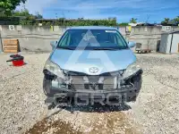 2015 Toyota SIENNA photo