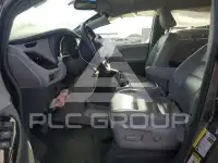 2015 Toyota SIENNA photo