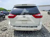 2015 Toyota SIENNA photo