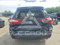 2015 Toyota SIENNA photo