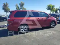2015 Toyota SIENNA photo