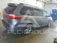 2015 Toyota SIENNA photo