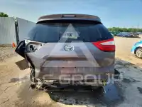 2015 Toyota SIENNA фото