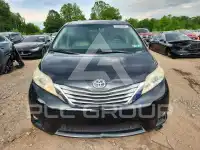 2015 Toyota SIENNA фото