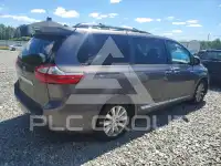 2015 Toyota SIENNA photo