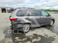 2015 Toyota SIENNA photo