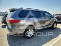 2015 Toyota SIENNA фото