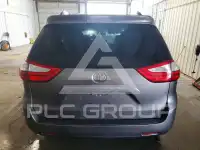 2015 Toyota SIENNA photo