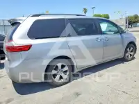 2015 Toyota SIENNA фото