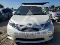 2015 Toyota SIENNA фото