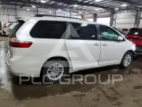 2015 Toyota SIENNA фото