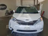 2015 Toyota SIENNA photo