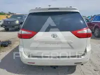2015 Toyota SIENNA фото