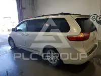 2015 Toyota SIENNA photo