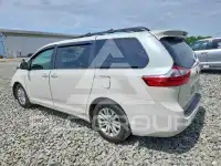 2015 Toyota SIENNA photo