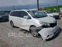 2015 Toyota SIENNA фото