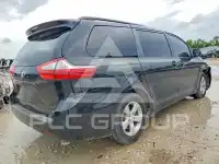 2015 Toyota SIENNA photo