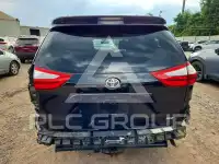 2015 Toyota SIENNA фото