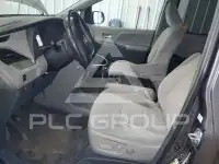 2015 Toyota SIENNA photo