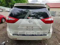2015 Toyota SIENNA фото
