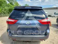 2015 Toyota SIENNA фото