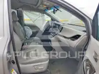 2015 Toyota SIENNA photo
