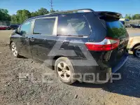 2015 Toyota SIENNA photo