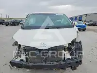2015 Toyota SIENNA фото