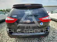 2015 Toyota SIENNA photo