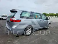 2015 Toyota SIENNA фото
