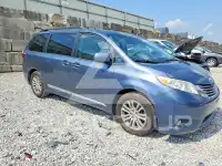 2015 Toyota SIENNA photo