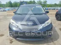 2015 Toyota SIENNA photo