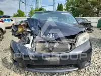 2015 Toyota SIENNA photo