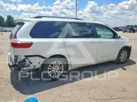2015 Toyota SIENNA photo