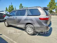 2015 Toyota SIENNA фото
