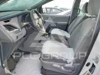 2015 Toyota SIENNA фото
