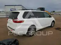 2015 Toyota SIENNA фото