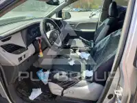 2015 Toyota SIENNA photo