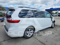 2015 Toyota SIENNA фото