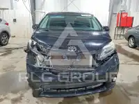 2015 Toyota SIENNA photo