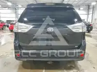 2015 Toyota SIENNA photo