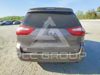 2015 Toyota SIENNA фото