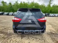 2015 Toyota SIENNA фото