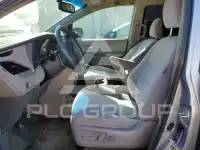 2015 Toyota SIENNA photo