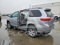 2015 Toyota SIENNA фото