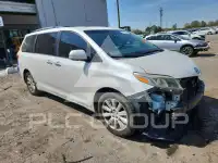 2015 Toyota SIENNA фото
