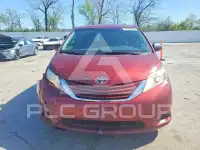 2015 Toyota SIENNA photo