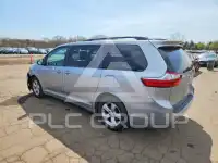 2015 Toyota SIENNA фото