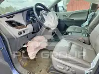 2015 Toyota SIENNA фото